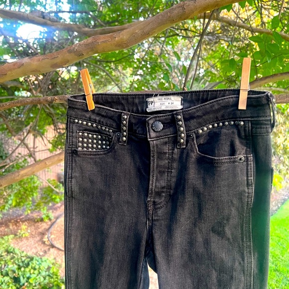 Free People Black Distressed Skinny Jeans 👖 - Picture 1 of 5